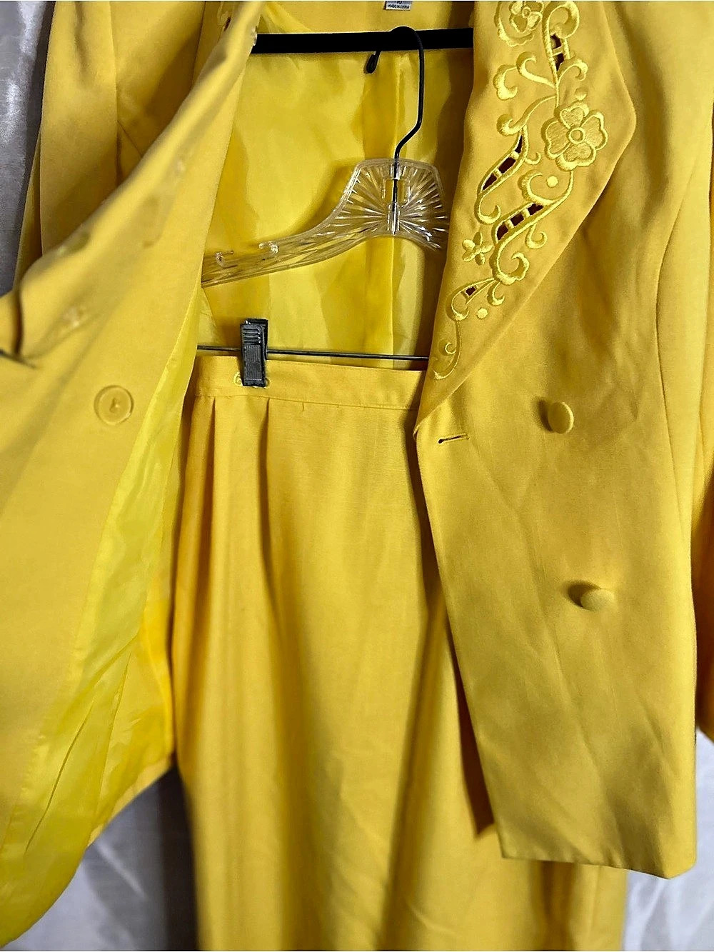 Morgan Miller Embroidered Skirt Suit in Yellow Size 10 NWT - Picture 9 of 14